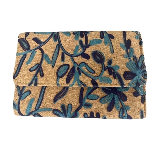 D’Margeaux Embroidered Cork Purse - Picture 2 of 9